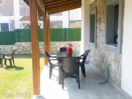 Beautiful House With Huge Garden Dom wakacyjny Datça
